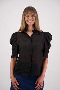 Briarwood: Stevie Shirt - Black