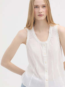 Nice Things: Ruffled White Sleeveless Shirt