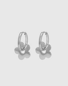 Accessories: Daisy Earring - Silver