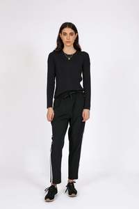 Knitwear: Vero Knit Long Sleeve - Black