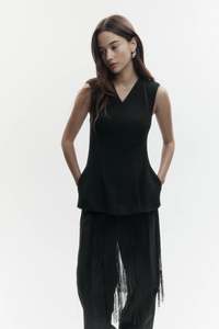 Tops: Form Top - Black