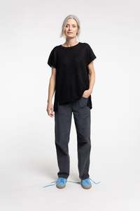 Knitwear: Louie Vest - Black
