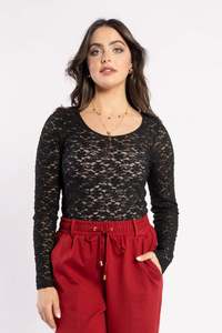 Tops: Fav Layer Top - Black